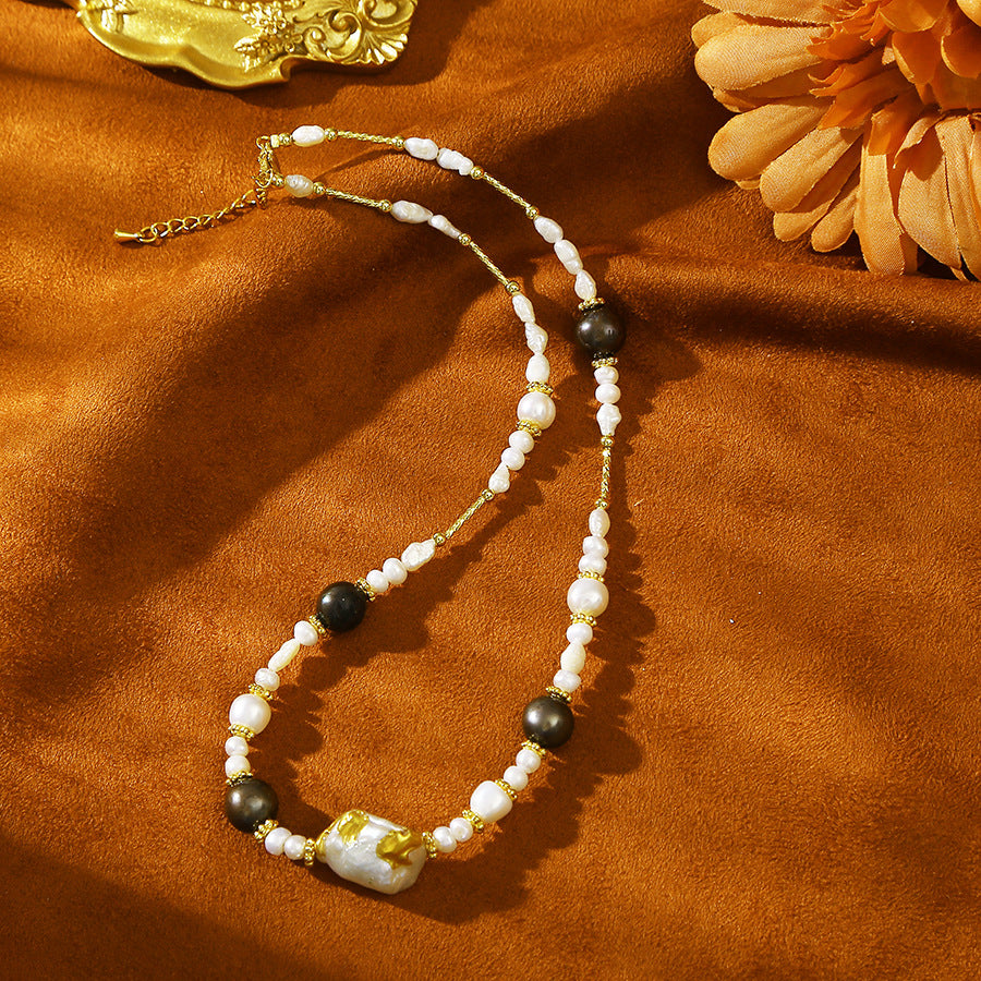 Hand-painted black and white pearl necklace