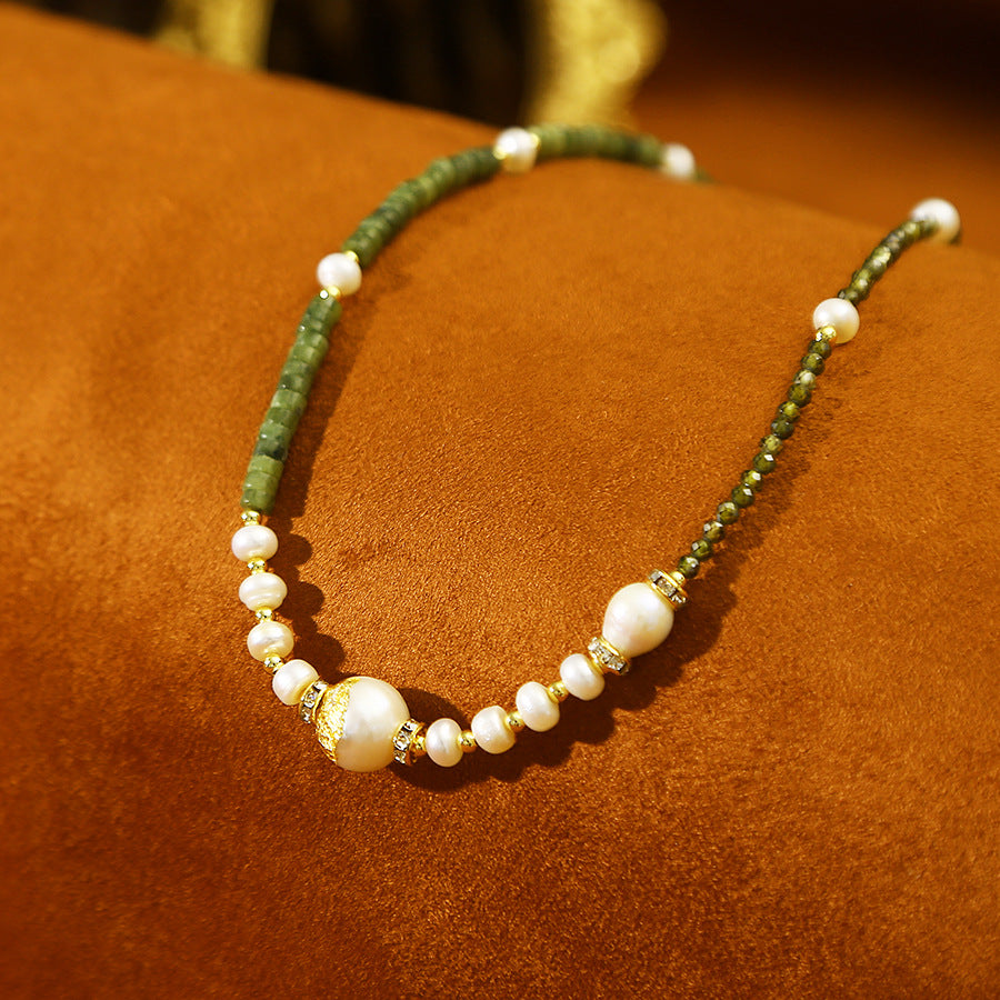 Green Dongling Pearl Necklace